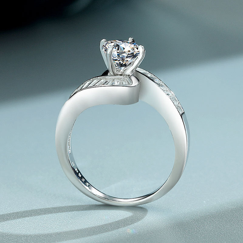 Personality Silver Inlaid Zircon Women's Ring Colorfast Zircon